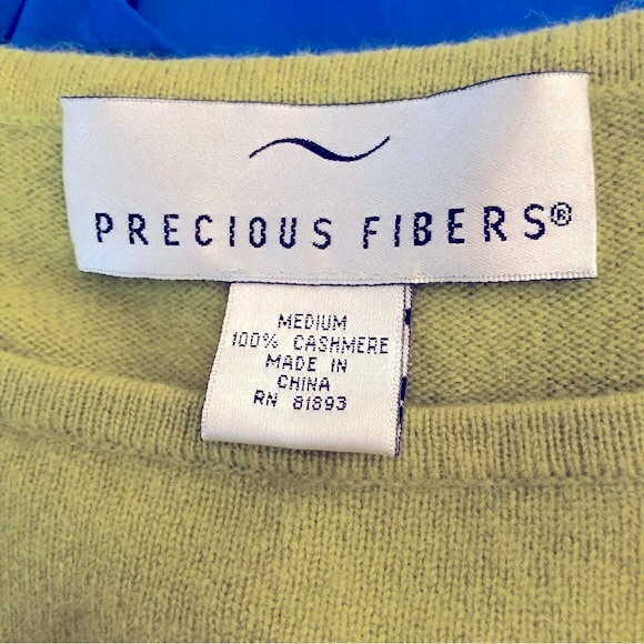 Precious fibers pistachio green cashmere 3/4 sleeve sweater medium - Picture 5 of 6